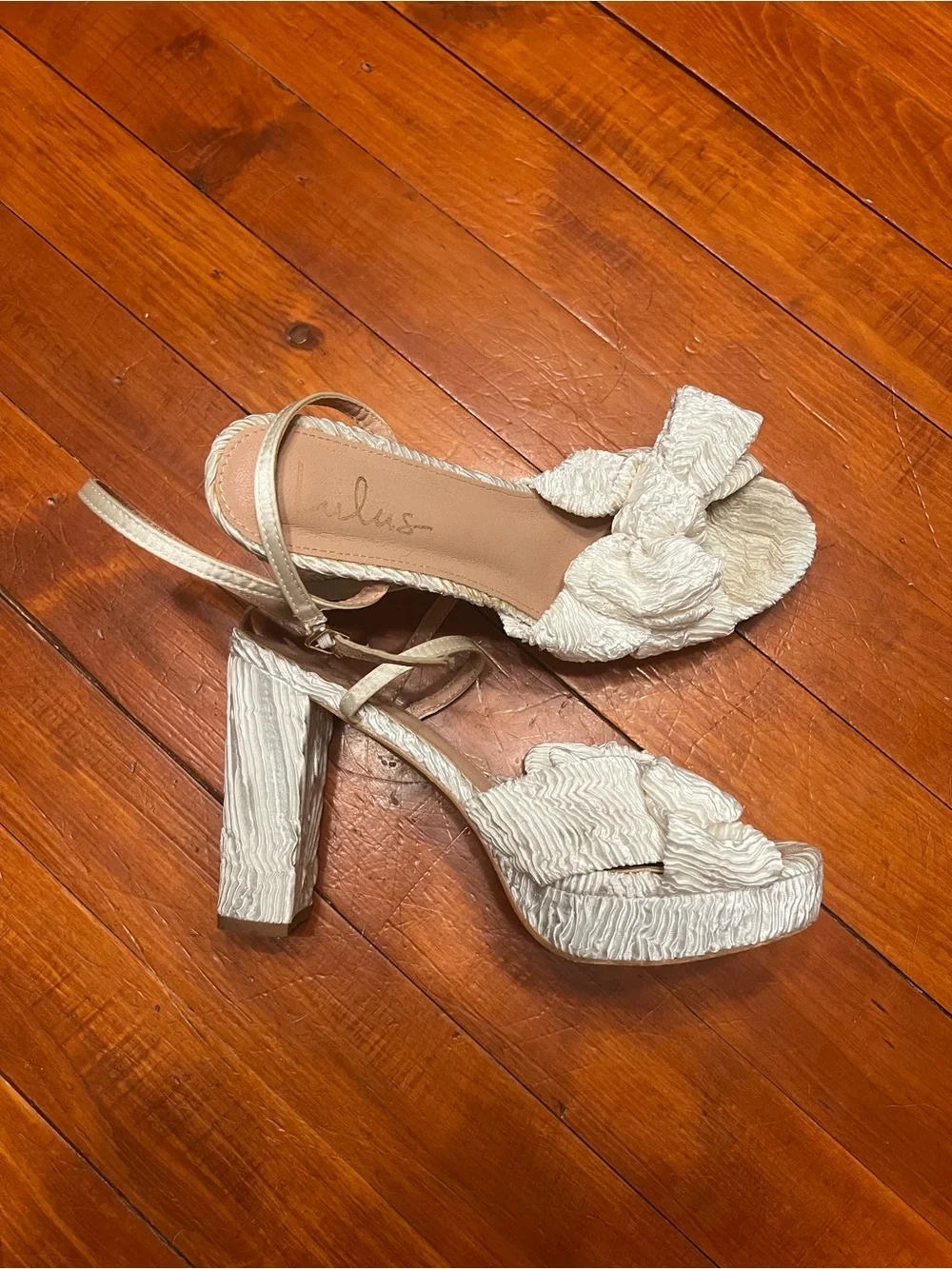 Lulu's Ivory Textured Platform Sandals with Bow